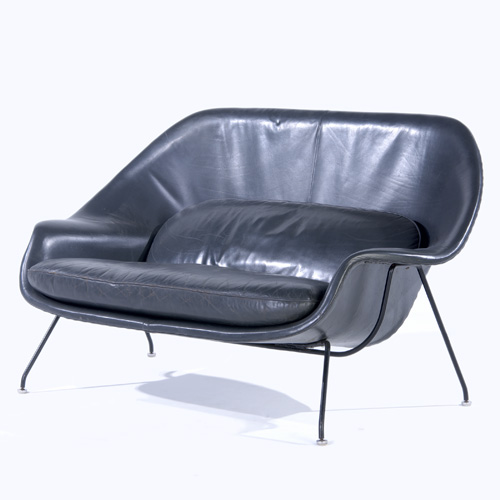 Appraisal: EERO SAARINEN KNOLL Womb settee upholstered in dark grey leather