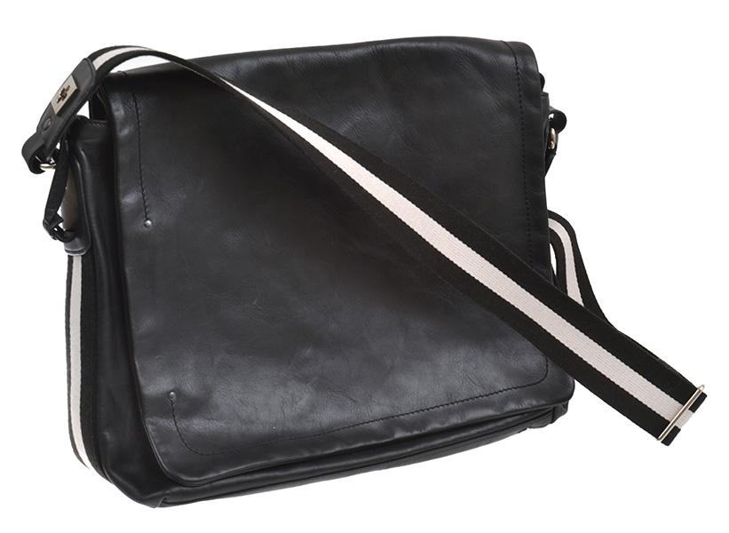 Appraisal: A SHOULDER BAG BY BALLY Styled in black leather with