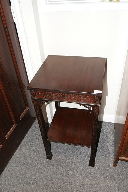 Appraisal: AN EDWARDIAN MAHOGANY CHINESE CHIPPENDALE STYLE SQUARE TOP OCCASIONAL TABLE