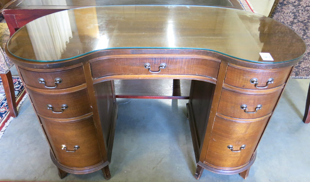 Appraisal: FEDERAL STYLE MAHOGANY KIDNEY DESK American mid- th century the