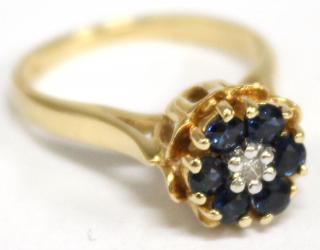 Appraisal: K Gold Sapphire Diamond Ring Six round brilliant sapphire high-set