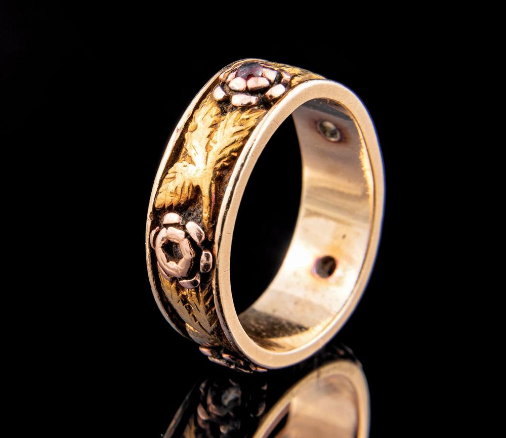 Appraisal: kt Yellow Rose and Green Gold Wedding Band set with