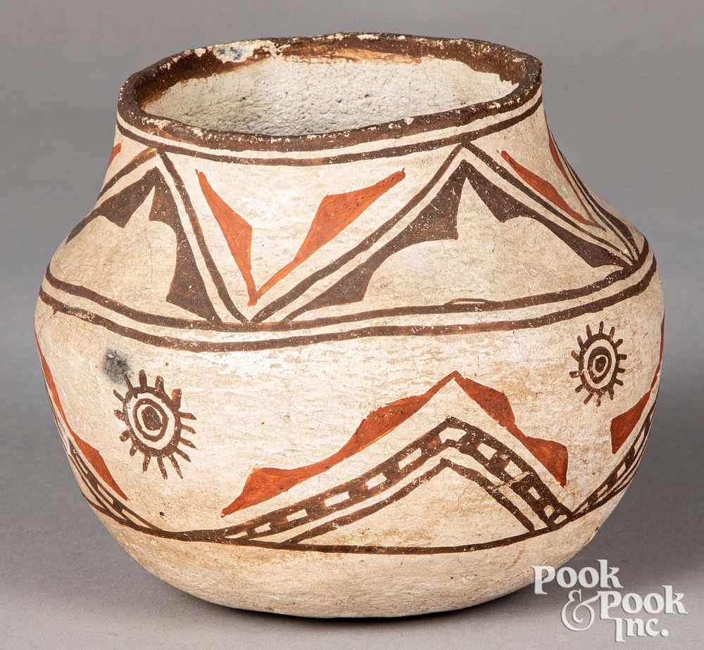 Appraisal: Zuni Indian pottery jar ca Zuni Indian pottery jar ca