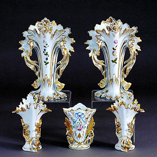 Appraisal: Group of Old Paris porcelain vases th th centuryfan-form foliate