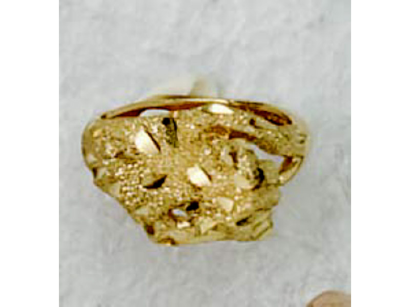 Appraisal: LEOPARD RING k yellow gold leopard design ring with emerald