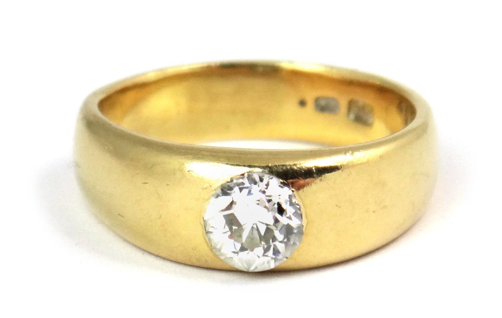 Appraisal: A gentleman's gold and diamond set single stone ring gypsy