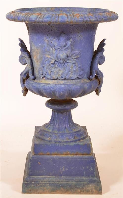 Appraisal: Antique Cast Iron Garden Urn Antique Cast Iron Garden Urn