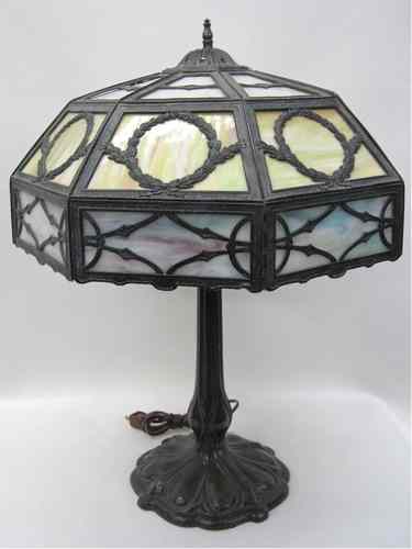 Appraisal: AN AMERICAN STAINED AND LEADED GLASS TABLE LAMP c 's