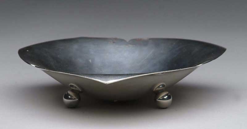 Appraisal: FINE SHAPED FOOTED STERLING SILVER DISH BY TIFFANY CO Marked