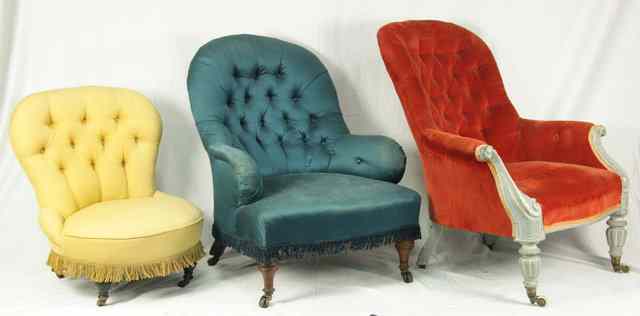 Appraisal: A button upholstered nursing chair circa on turned legs a