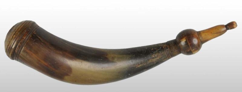 Appraisal: Unique York County-Type Powder Horn Description With original bulbous screw