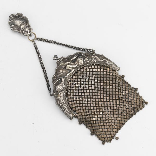 Appraisal: ART NOUVEAU E A BLISS COIN SILVER LADIES' PURSE WITH