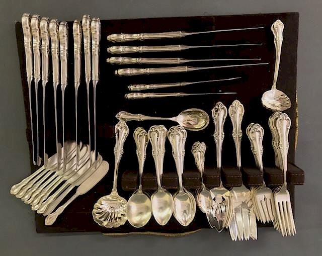 Appraisal: International Sterling Silver Flatware Service Sterling silver flatware service in