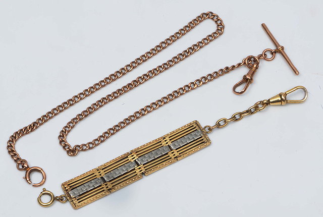 Appraisal: A CT GOLD FINE WATCH CHAIN with 'T' bar together