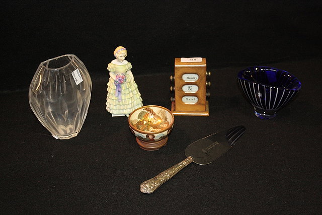 Appraisal: AN OLIVE WOOD DESK CALENDAR two glass vases a Doulton