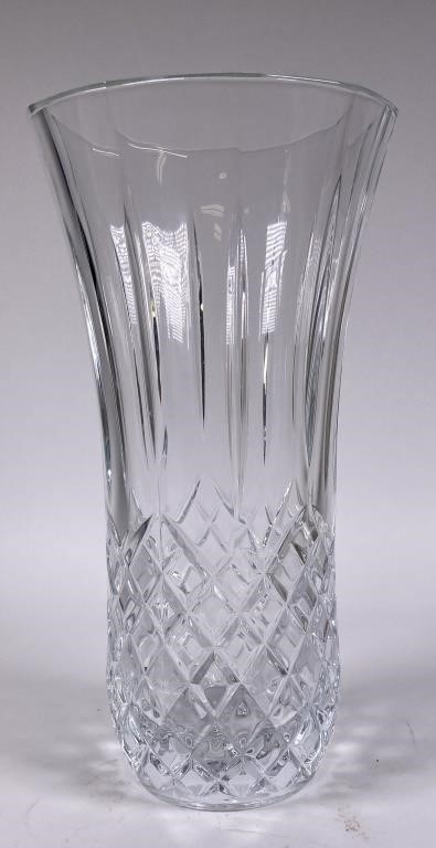 Appraisal: Marquis by Waterford crystal large flower vase features pineapple base