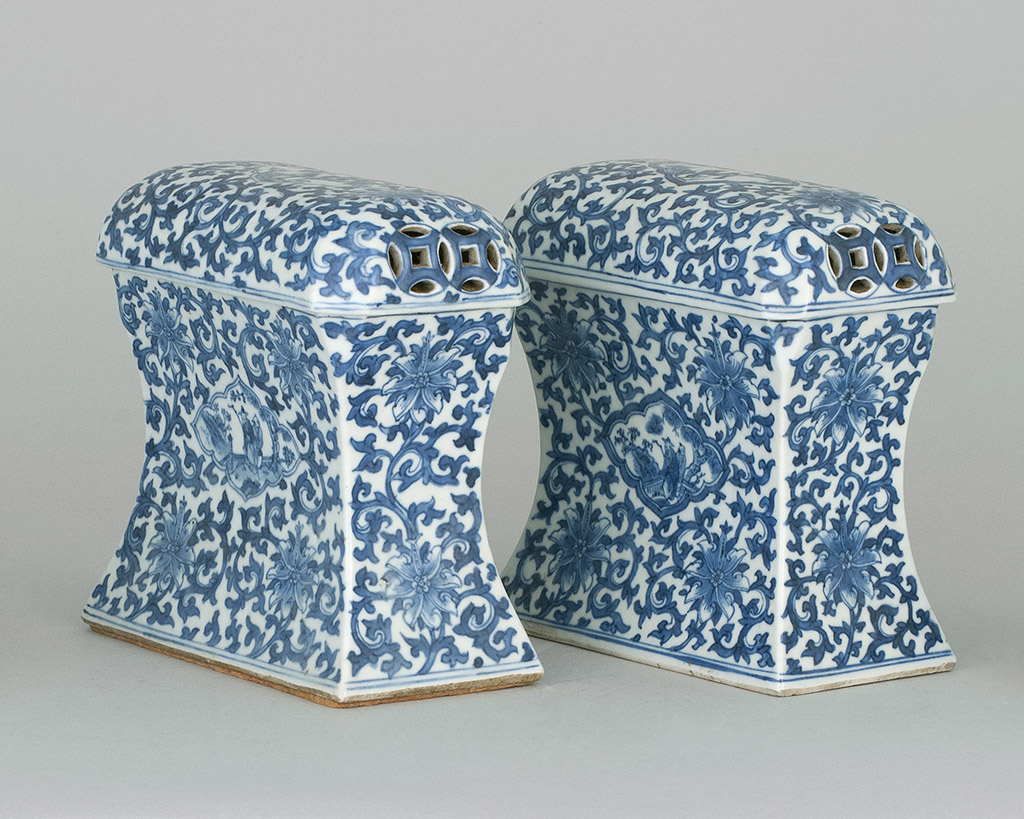 Appraisal: PAIR OF BLUE AND WHITE PORCELAIN PILLOWS th CenturyIn pinched