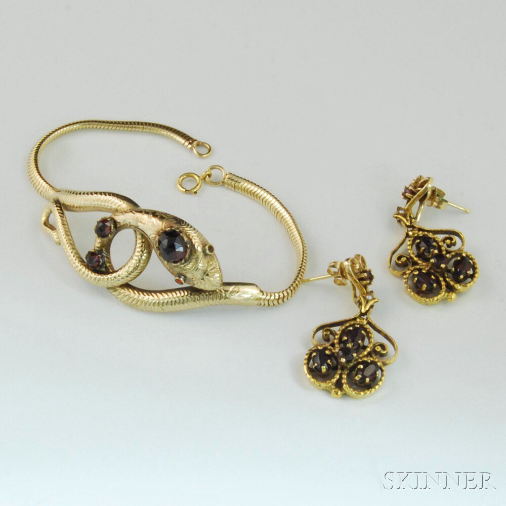 Appraisal: Two Pieces of Victorian-style Gold and Garnet Jewelry a kt