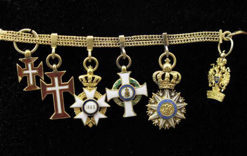 Appraisal: K CHAIN WITH ENAMEL MINIATURE RUSSIAN MEDALS K yellow gold