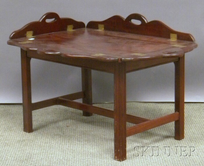 Appraisal: Chippendale-style Mahogany Butler's Tray Table ht to top leaves up