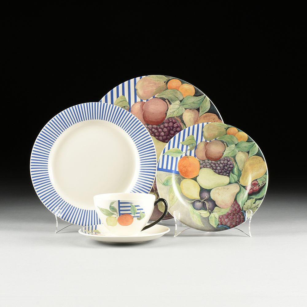 Appraisal: A FORTY PIECE GIEN PORCELAIN LUNCHEON SET LA RONDE DES