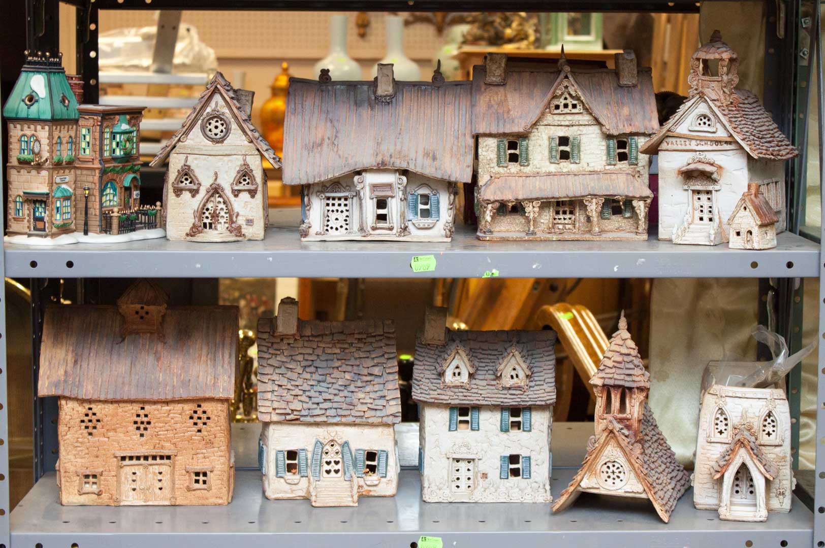 Appraisal: Assorted candlelit ceramic houses