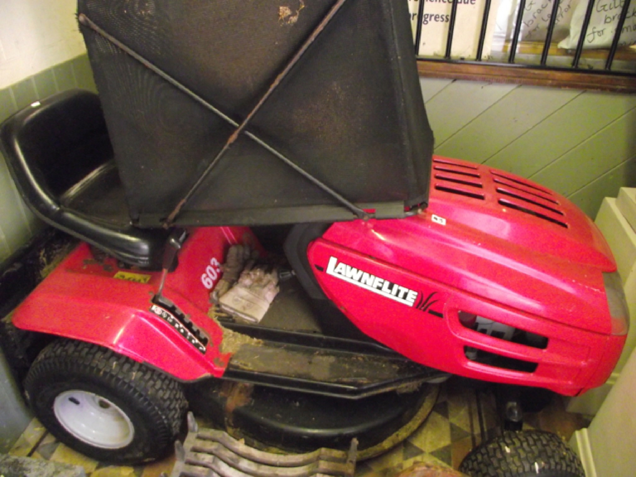 Appraisal: A Lawnflite ride on tractor mower with Briggs Stratton engine