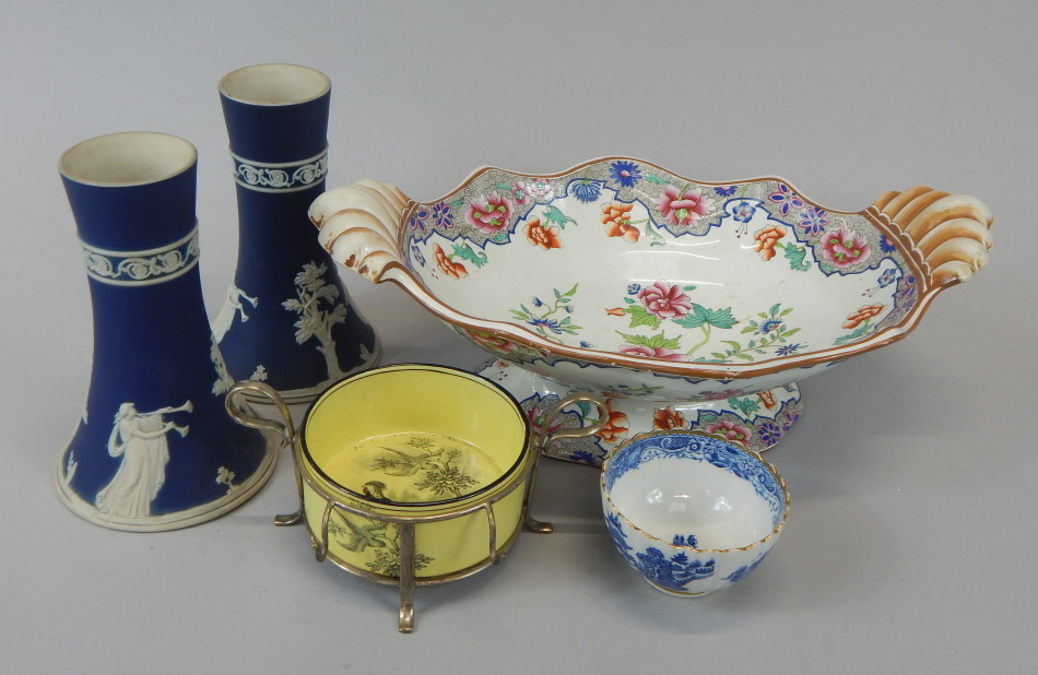 Appraisal: A collection of thC ceramics to include a Spode two