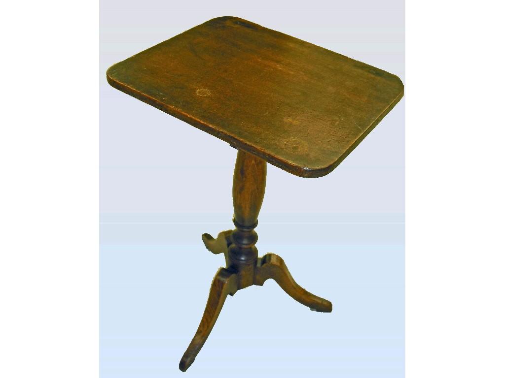 Appraisal: Small th century oak tilt-top occasional table the rectangular top