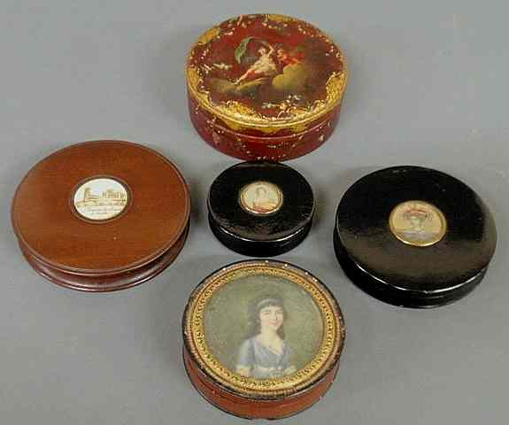 Appraisal: Five round boxes- two papier-m ch wood tortoiseshell and a