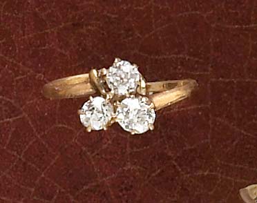 Appraisal: DIAMOND THREE LEAF CLOVER RING Yellow gold lady's ring in