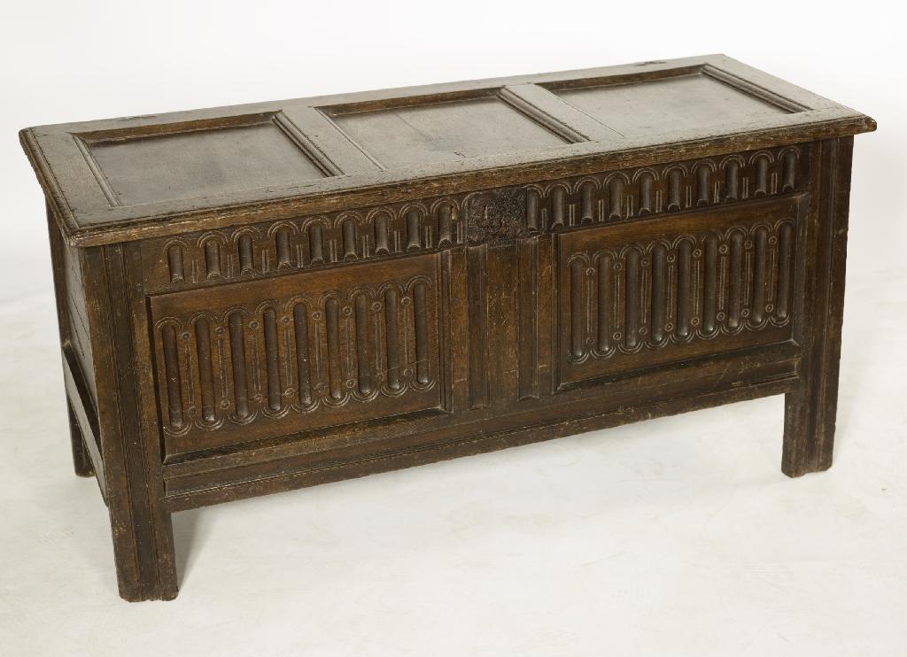 Appraisal: th CENTURY OAK COFFER the three panel lid above a