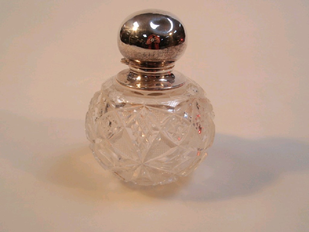 Appraisal: A George V silver over sized cologne bottle with cut