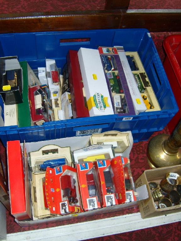 Appraisal: A quantity of boxed die cast model vehicles including Lledo