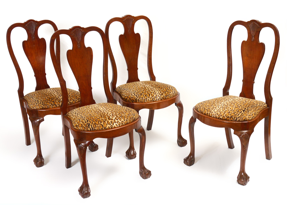 Appraisal: EARLY TH CENTURY QUEEN ANNE MAHOGANY CHAIRS Shaped back carved