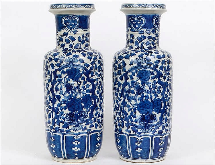 Appraisal: PAIR OF CHINESE BLUE WHITE PORCELAIN HAWTHORNE ROULOU VASESThe underside