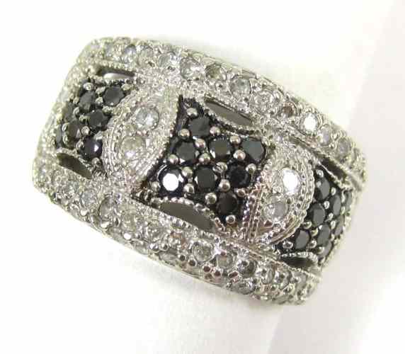 Appraisal: BLACK AND WHITE DIAMOND RING k white gold ring set