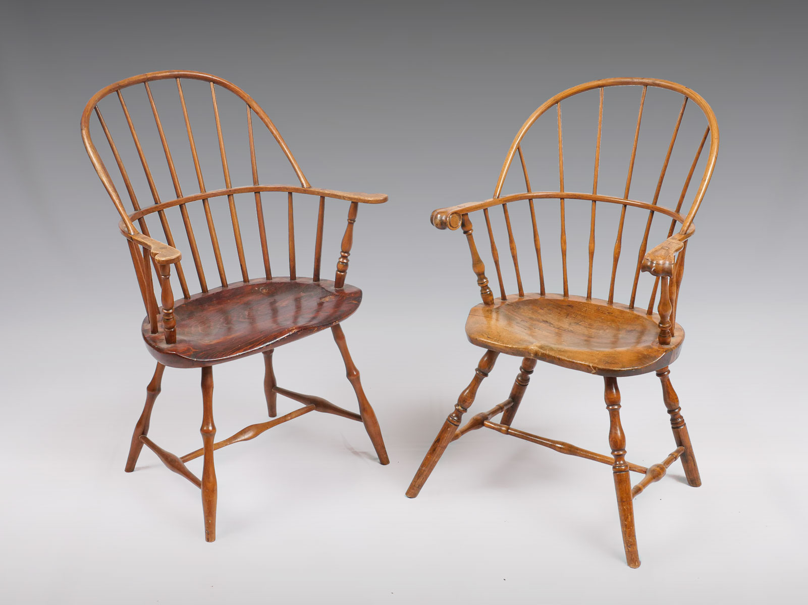 Appraisal: PC WINDSOR BOW-BACK CHAIRS - Windsor chairs having spindle back