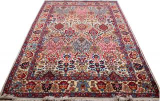 Appraisal: KERMAN PASTEL FLORAL PATTERN ORIENTAL RUG C KERMAN PASTEL FLORAL