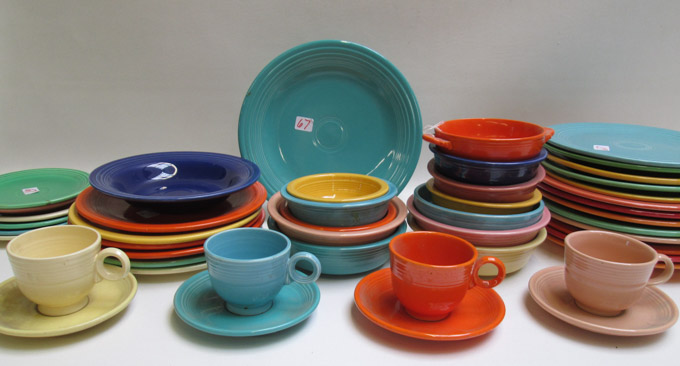 Appraisal: ONE HUNDRED TWENTY-TWO PIECE FIESTA DINNERWARE SET by Homer Laughlin