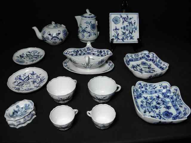 Appraisal: Lot of assorted Meissen and other ''blue onion'' patterned porcelain