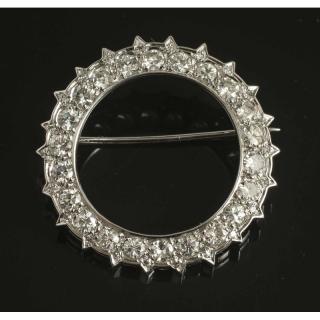 Appraisal: Diamond Platinum Circle Brooch Diamond platinum circle brooch having ct