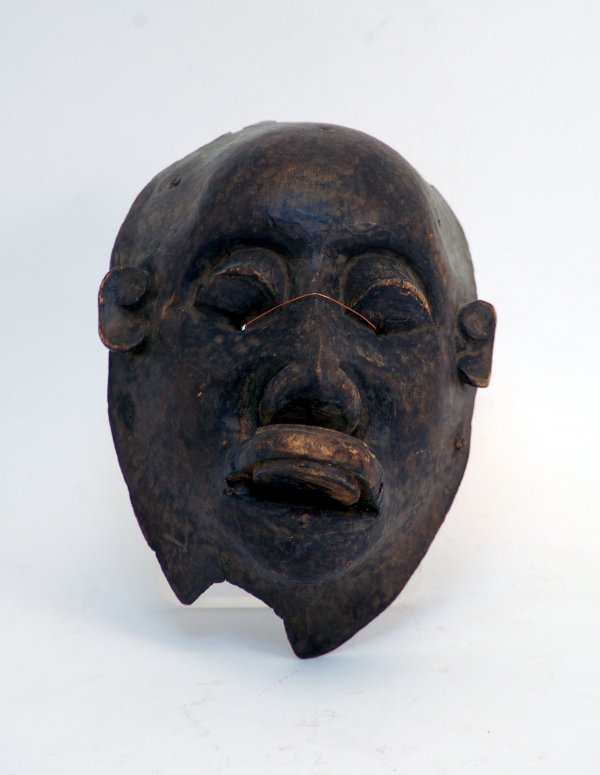 Appraisal: Makonde wood mask representing a woman's face with lip plug