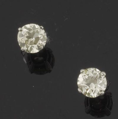 Appraisal: A pair of diamond stud earrings The old circular cut