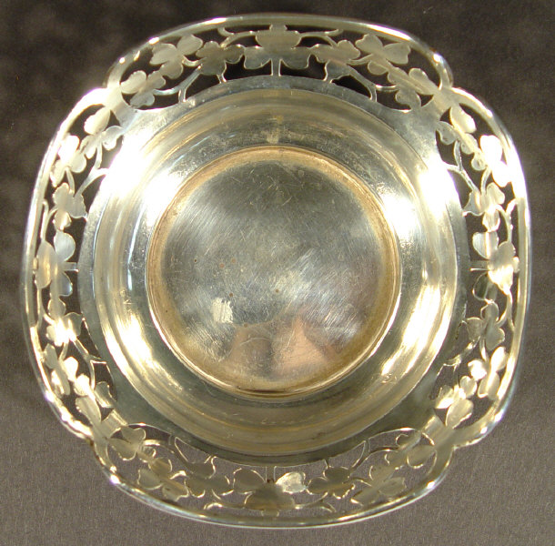 Appraisal: Edwardian silver bonbon dish the rim pierced with clover leaves