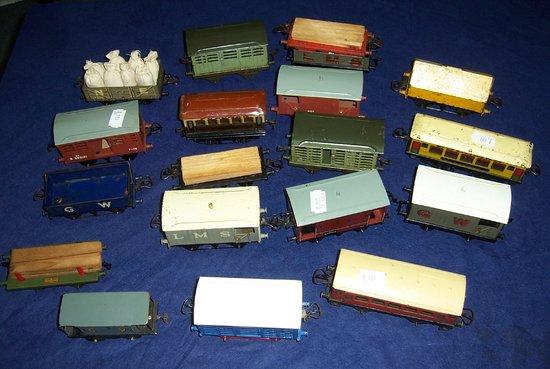 Appraisal: A large quantity of Hornby rolling stock various unboxed