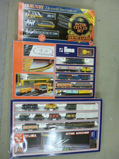 Appraisal: Three train sets comprising Hornby Inter City Lima Steam Wagons