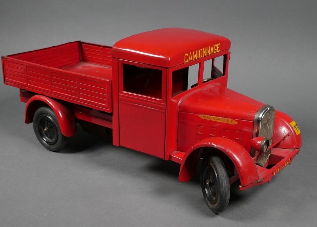 Appraisal: CIJ Renault French pressed steel windup toy truck Ton truck