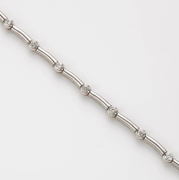 Appraisal: A diamond and k karat white gold necklace estimated total