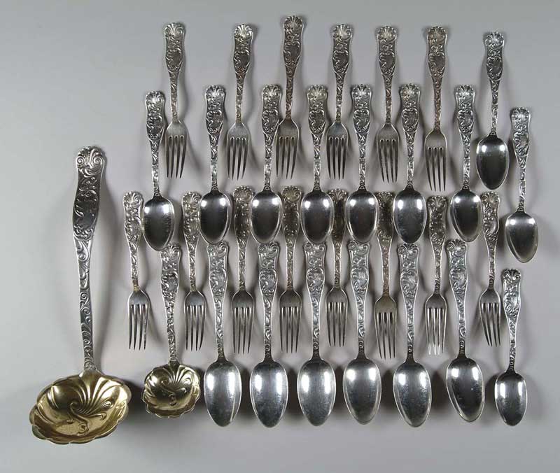 Appraisal: THIRTY-TWO PIECE FLATWARE SET BY TOWLE IN THE DIANE PATTERN